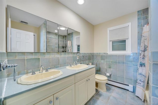 16 Ashland Avenue, New Hyde Park, NY 11040