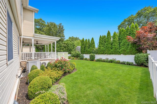 16 Ashland Avenue, New Hyde Park, NY 11040