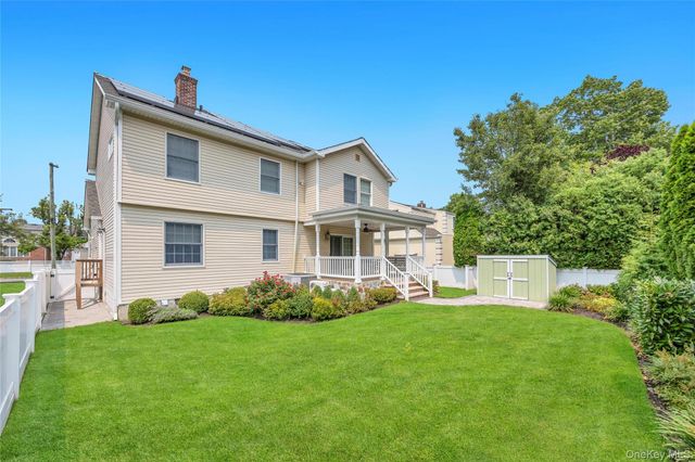 16 Ashland Avenue, New Hyde Park, NY 11040