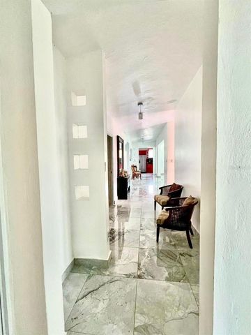 3 LUHN URB. VICTOR BRAEGGER, Guaynabo, PR 00966