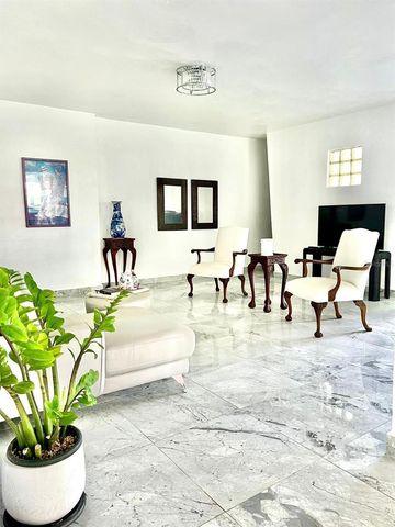 3 LUHN URB. VICTOR BRAEGGER, Guaynabo, PR 00966