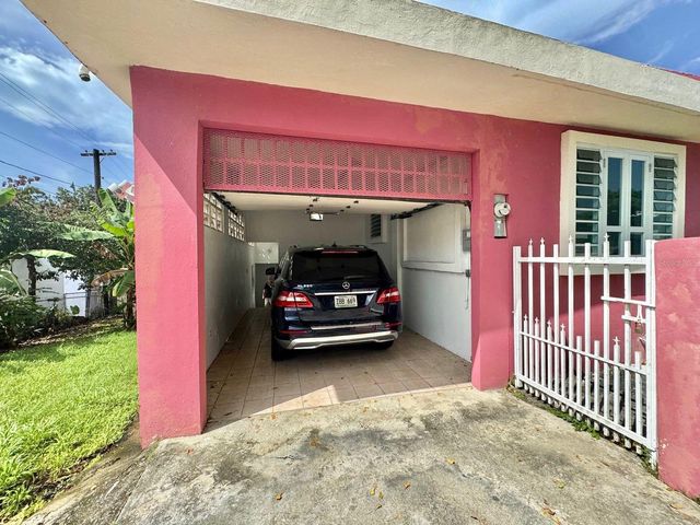 3 LUHN URB. VICTOR BRAEGGER, Guaynabo, PR 00966