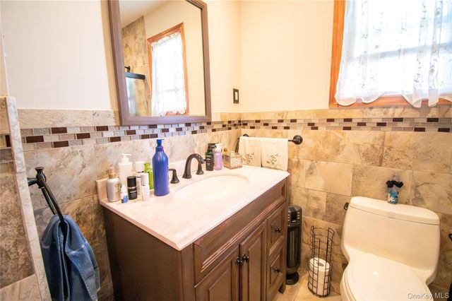 3 Park Avenue, Baldwin, NY 11510