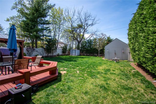 3 Park Avenue, Baldwin, NY 11510