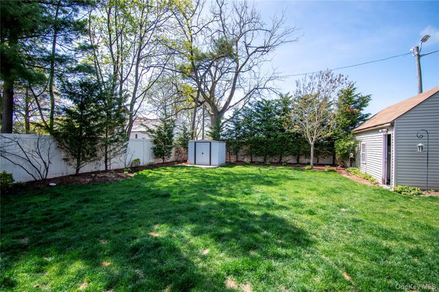 3 Park Avenue, Baldwin, NY 11510