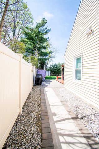 3 Park Avenue, Baldwin, NY 11510