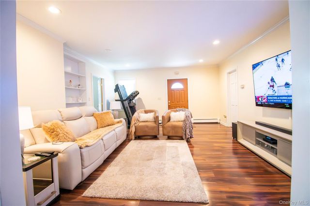 3 Park Avenue, Baldwin, NY 11510