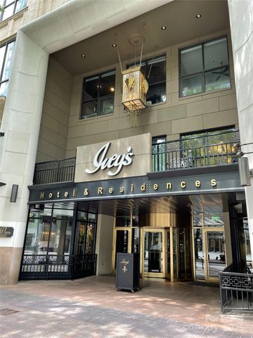 127 N Tryon Street 608, Charlotte, NC 28202