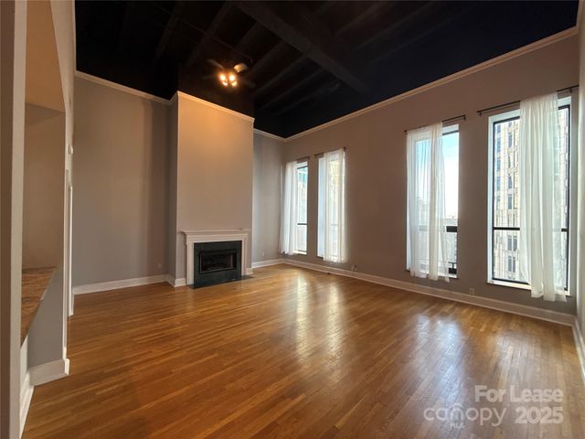 127 N Tryon Street 608, Charlotte, NC 28202