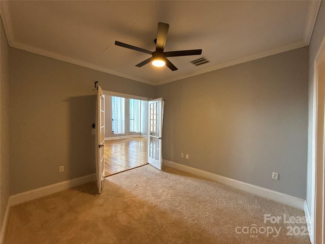 127 N Tryon Street 608, Charlotte, NC 28202