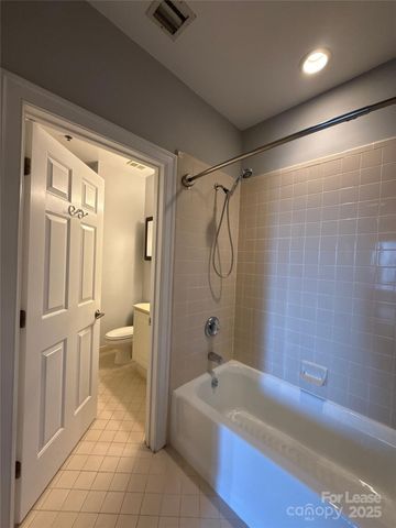 127 N Tryon Street 608, Charlotte, NC 28202