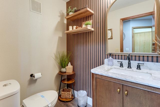 2387 Black Oak Dr, Arnold, CA 95223