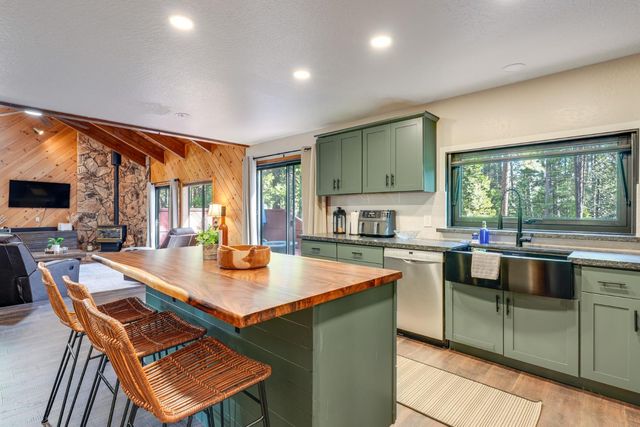 2387 Black Oak Dr, Arnold, CA 95223
