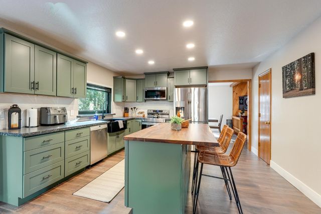 2387 Black Oak Dr, Arnold, CA 95223