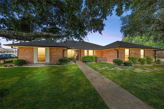 149 Bonham Drive, Hewitt, TX 76643