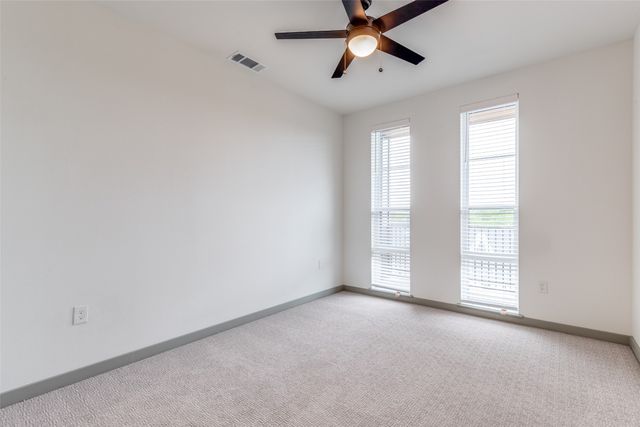 5215 Capitol Avenue 306, Dallas, TX 75206