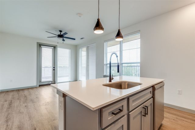 5215 Capitol Avenue 306, Dallas, TX 75206