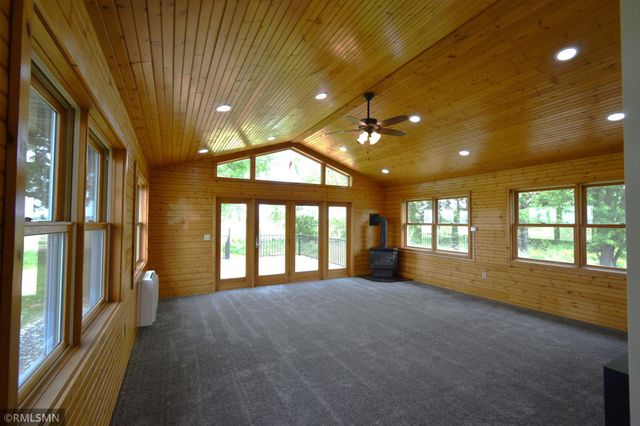 1616 130 Avenue, New Richmond, WI 54017