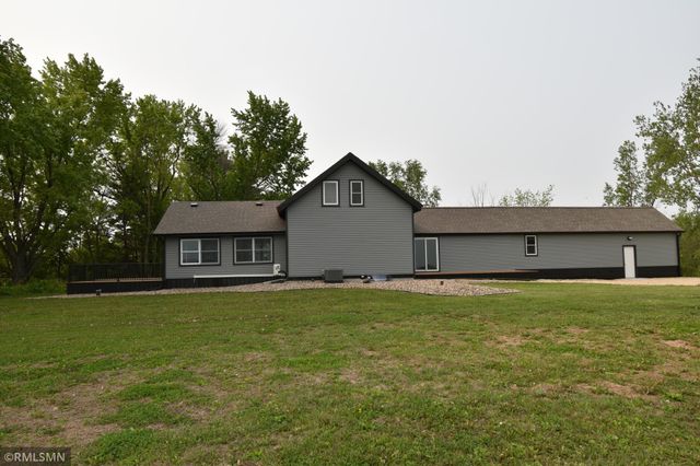1616 130 Avenue, New Richmond, WI 54017