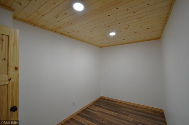 1616 130 Avenue, New Richmond, WI 54017