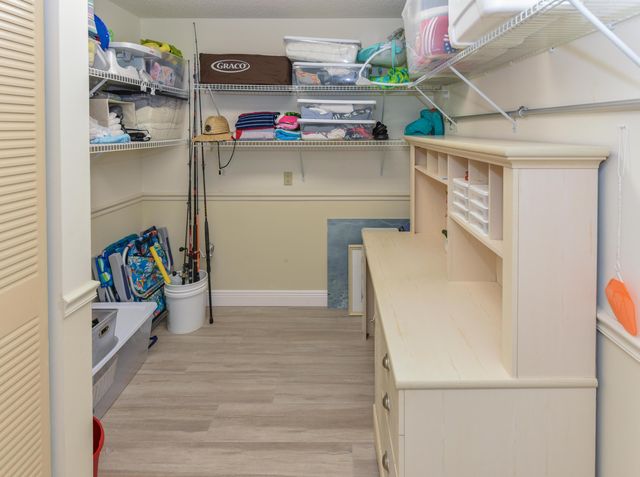 901 Seafarer Circle 302, Jupiter, FL 33477