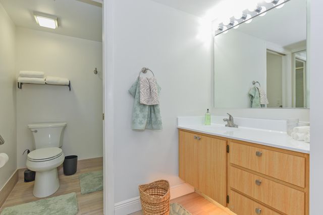 901 Seafarer Circle 302, Jupiter, FL 33477