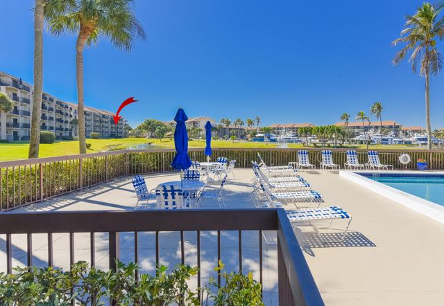 901 Seafarer Circle 302, Jupiter, FL 33477