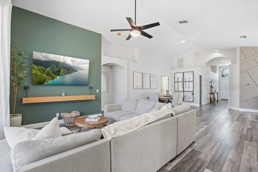 Image 22 of property listing at 12219 BISHOPSFORD DRIVE, Tampa, FL 33626