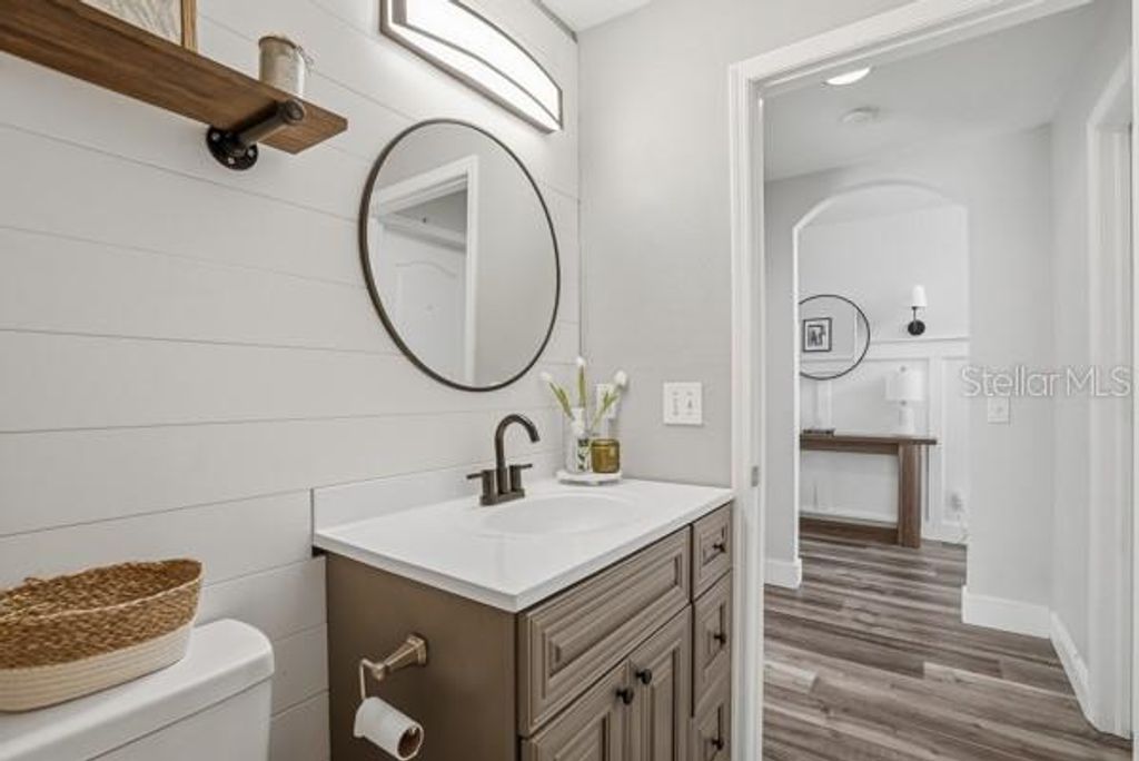 Image 34 of property listing at 12219 BISHOPSFORD DRIVE, Tampa, FL 33626