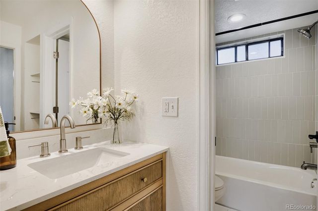 12662 E Warren Drive E, Aurora, CO 80014
