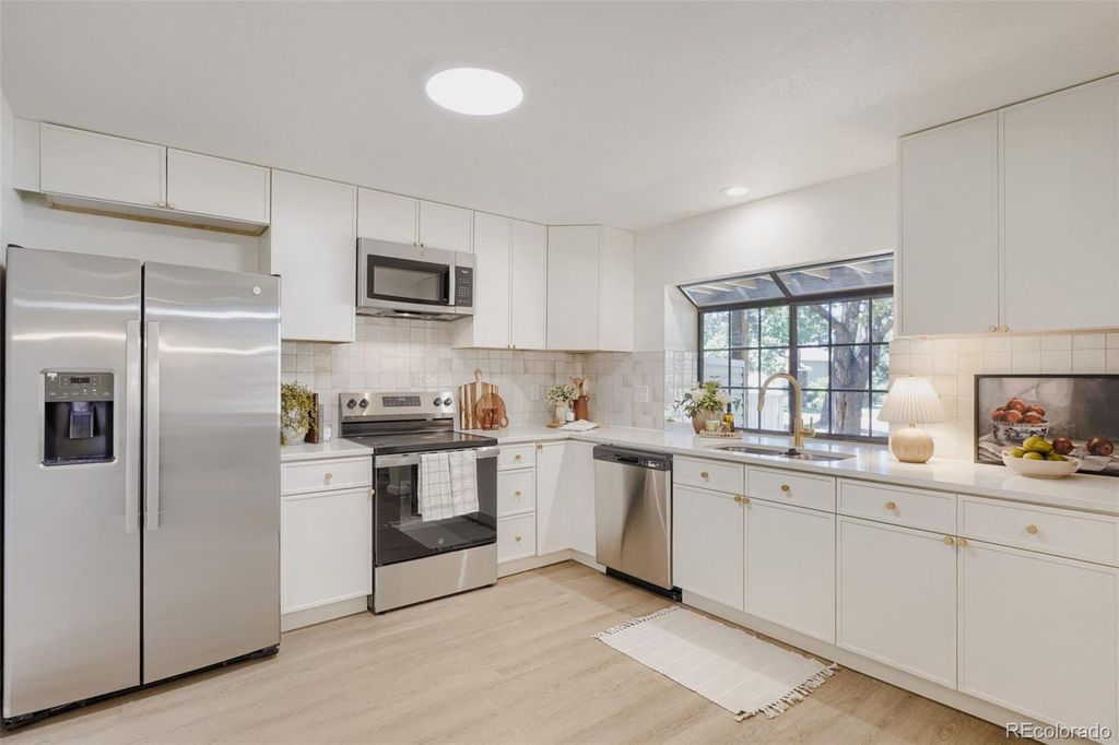12662 E Warren Drive E, Aurora, CO 80014