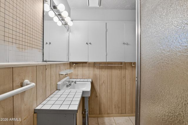 1132 E WELDON Avenue, Phoenix, AZ 85014