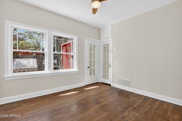 1132 E WELDON Avenue, Phoenix, AZ 85014