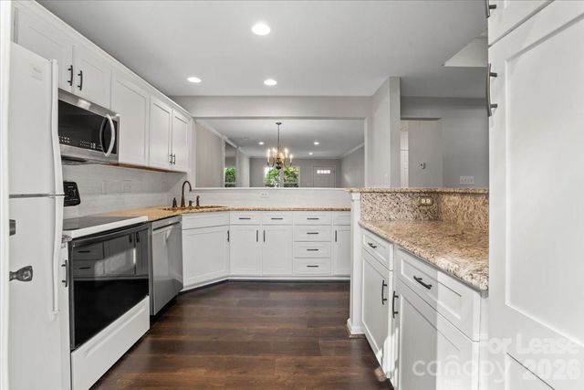 9022 Roseton Lane, Charlotte, NC 28277