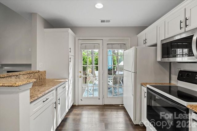 9022 Roseton Lane, Charlotte, NC 28277