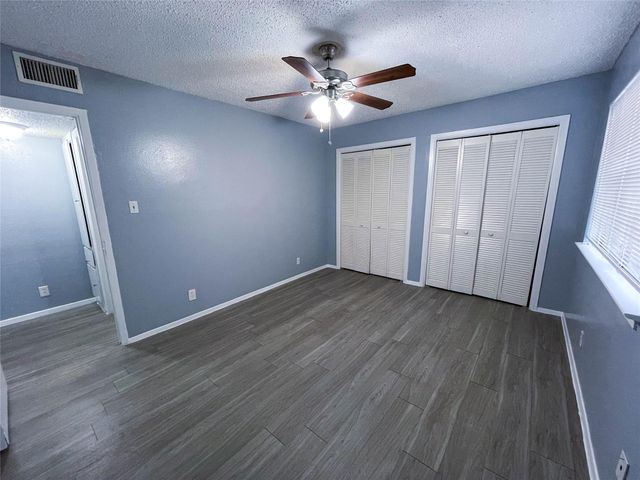 8907 Parkfield DR 204, Austin, TX 78758