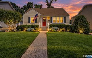 91 Lynwood Road, Verona, NJ 07044