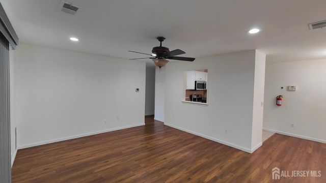 2205 Bayhead Drive, Sayreville, NJ 08859