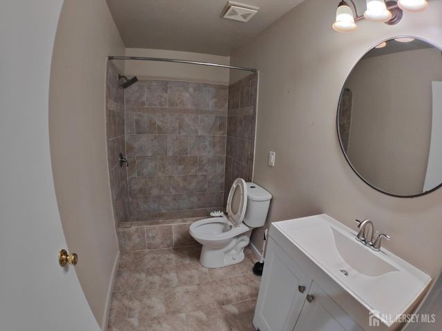 2205 Bayhead Drive, Sayreville, NJ 08859