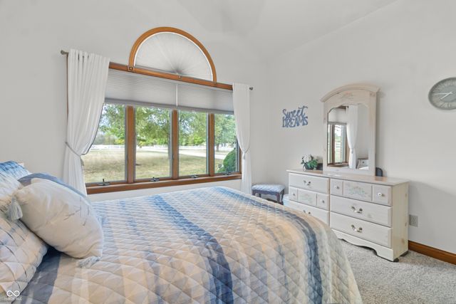 6611 S 500 E, Gas City, IN 46933