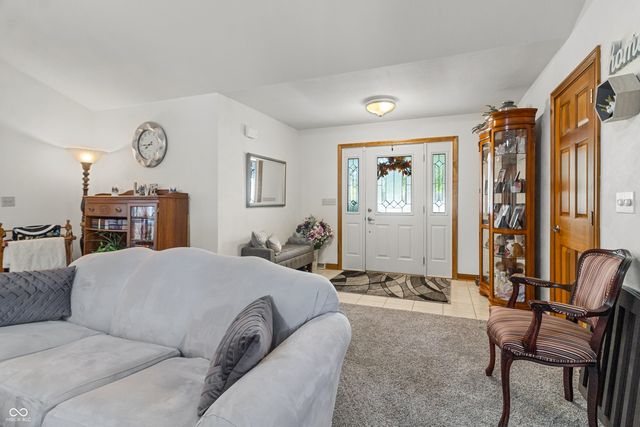 6611 S 500 E, Gas City, IN 46933