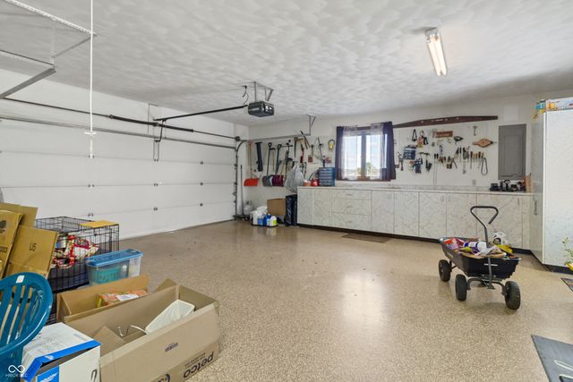 6611 S 500 E, Gas City, IN 46933