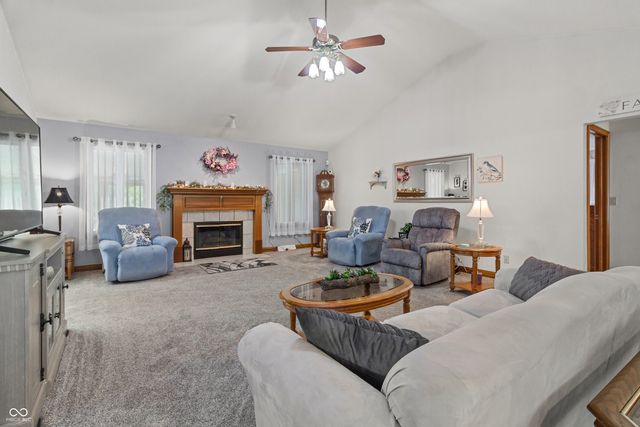 6611 S 500 E, Gas City, IN 46933