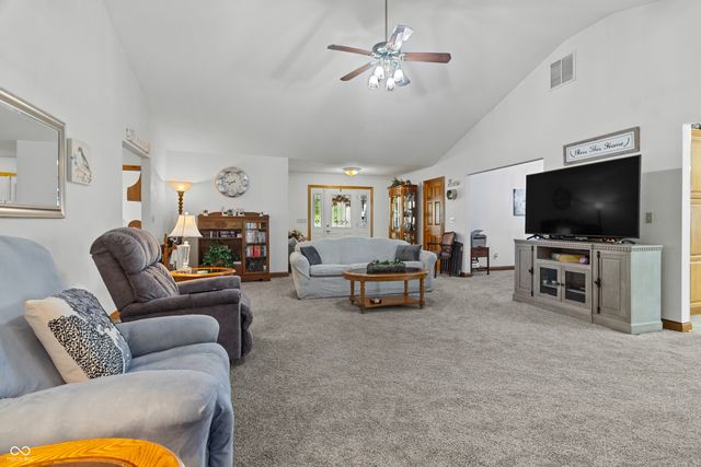 6611 S 500 E, Gas City, IN 46933