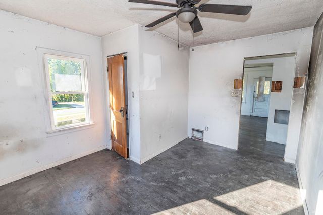 1109 Diamond Avenue, South Bend, IN 46628