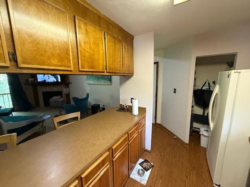 Image 21 of property listing at 1233 Cross Creek Circle, Tallahassee, FL 32301