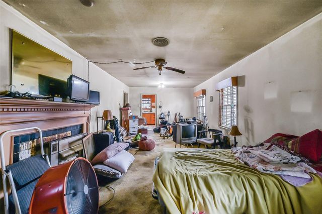 8101 Howard Drive, Houston, TX 77017