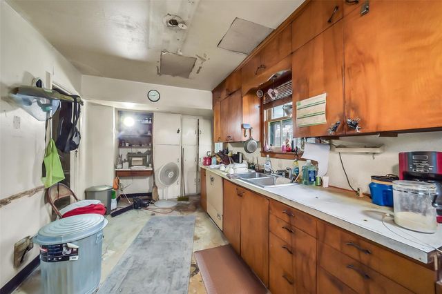 8101 Howard Drive, Houston, TX 77017