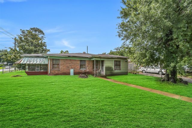 8101 Howard Drive, Houston, TX 77017