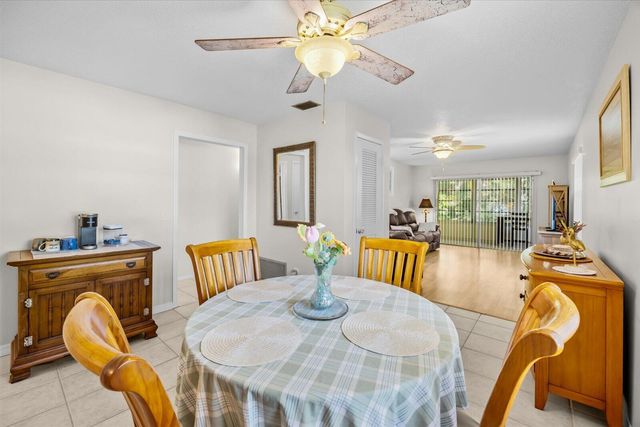 2600 SE OCEAN Boulevard DD-8, Stuart, FL 34996
